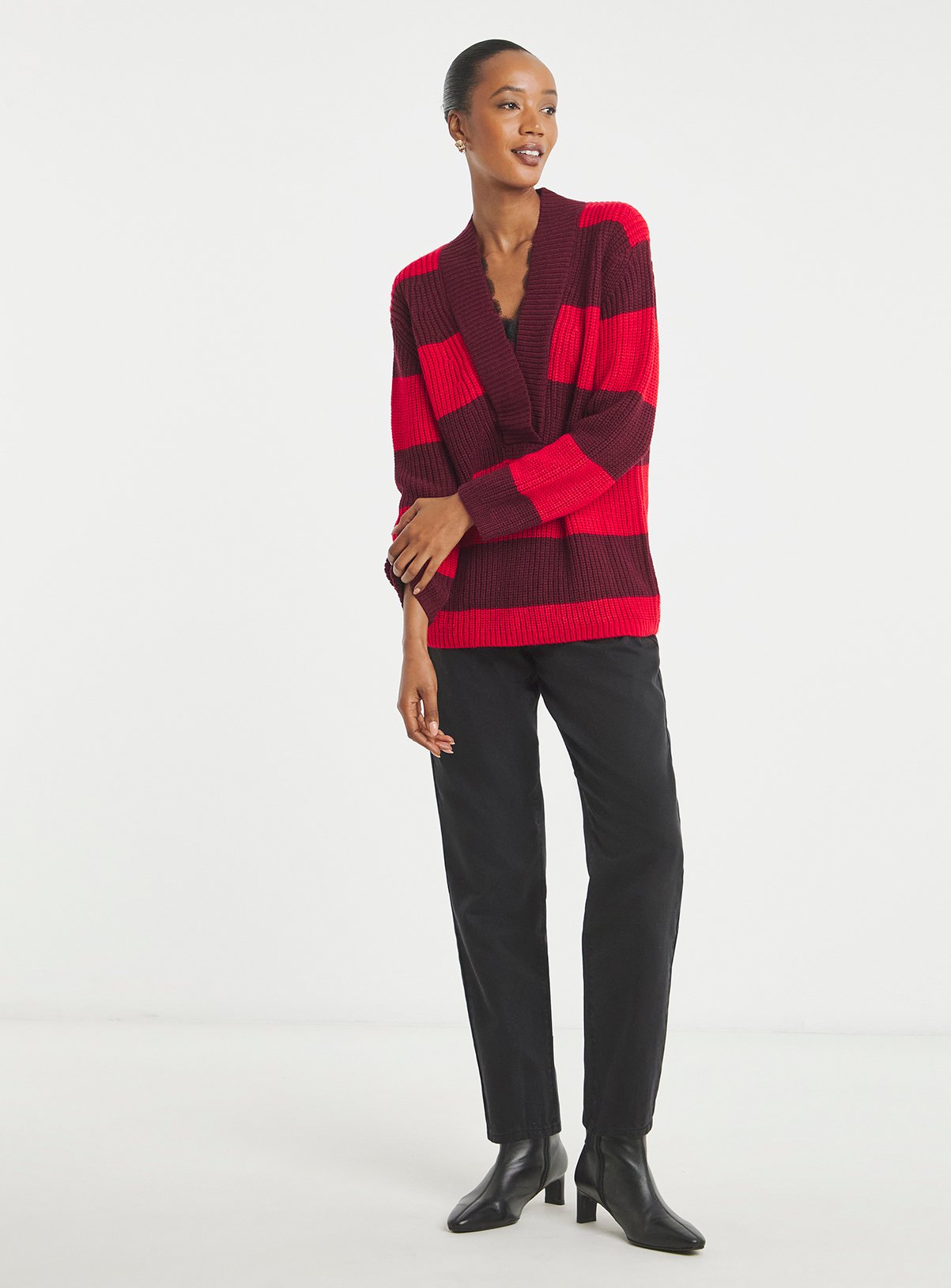 JD WILLIAMS Lace Trim V Neck Jumper 32-34 - Image 3 thumbnail